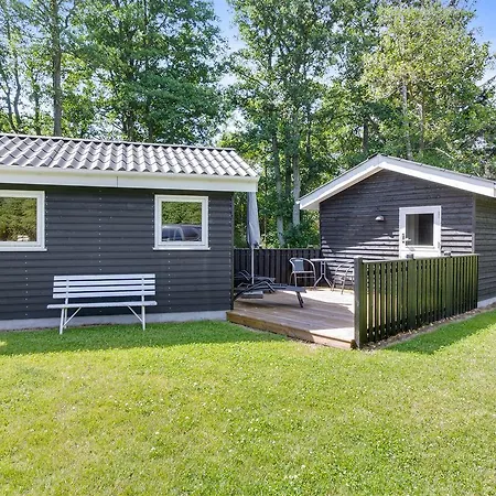 Three-bedroom Holiday In